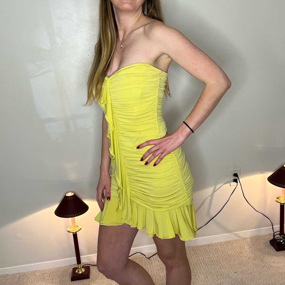 Y2K 2005 BCBG Cocktail/Prom Yellow Dress 🍋🌼💛⭐️